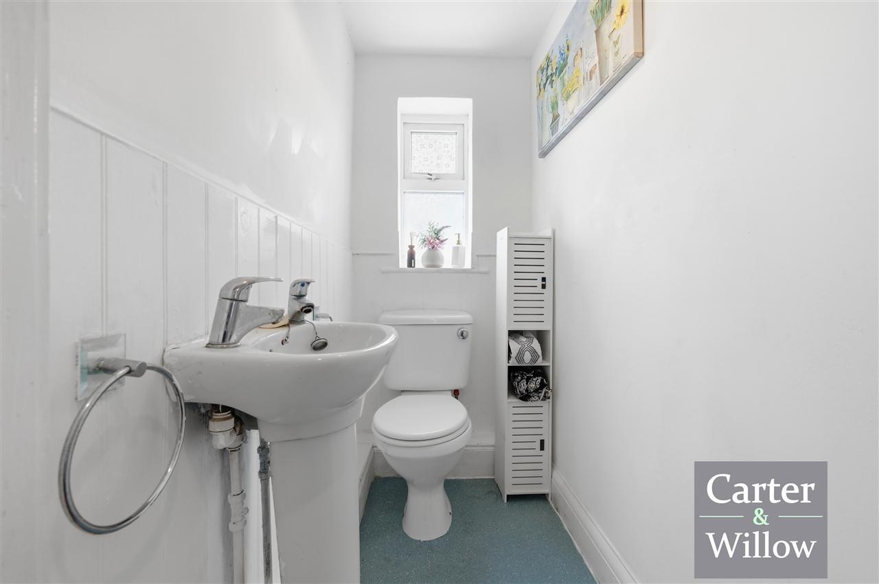 Shortcroft Road, Essex Image 17