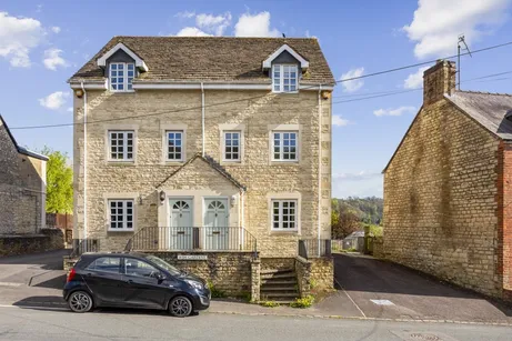 The Street Dursley GL11