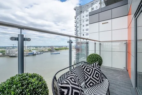 Mast Quay London SE18