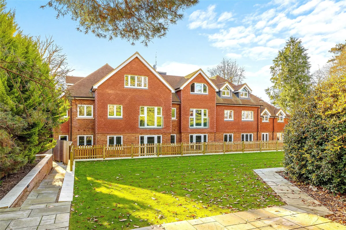 Doods Park Road, Reigate, Surrey, RH2