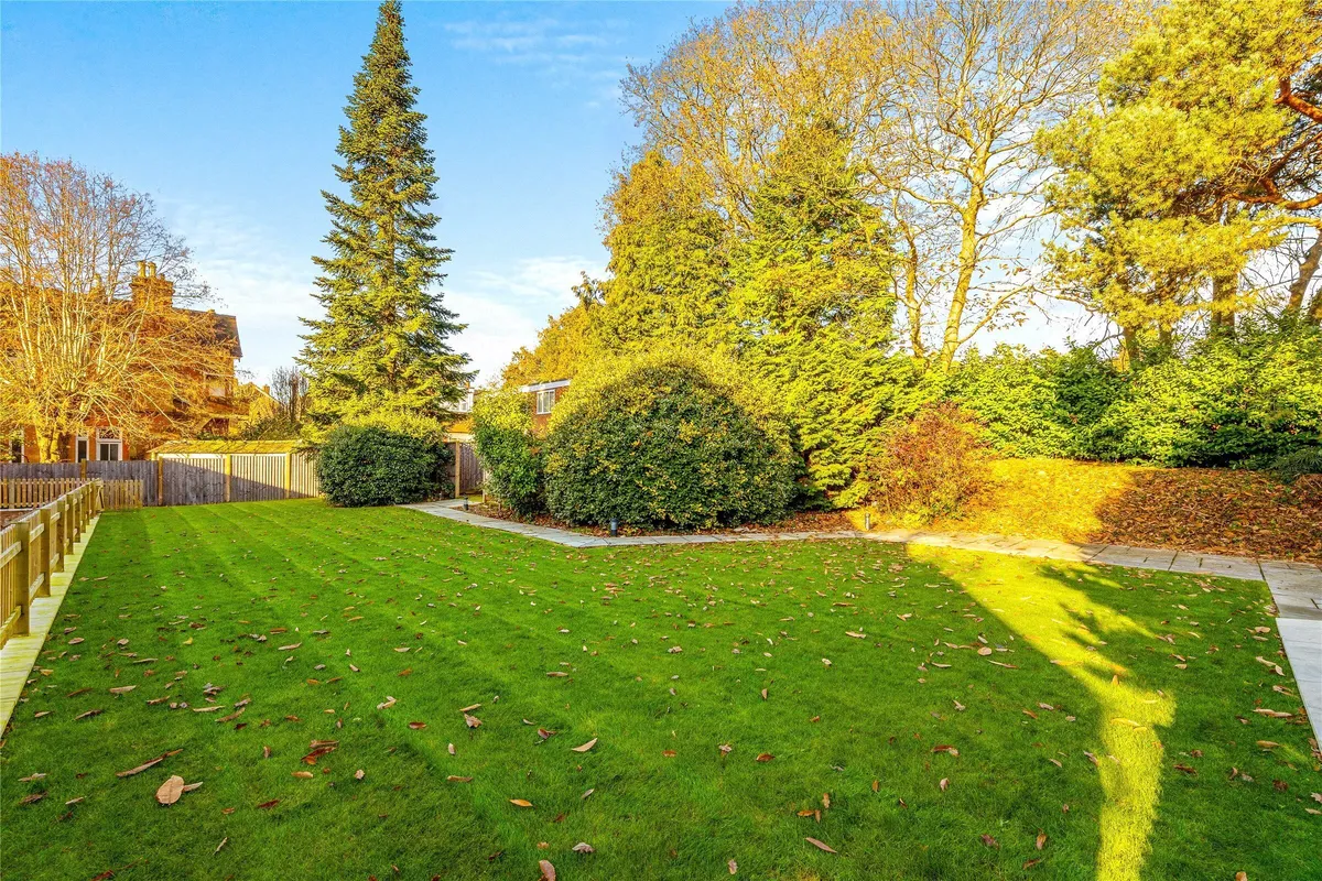 Doods Park Road, Reigate, Surrey, RH2