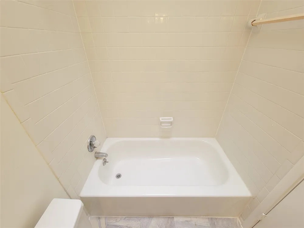 4225 Purdue St, Houston, TX 77005