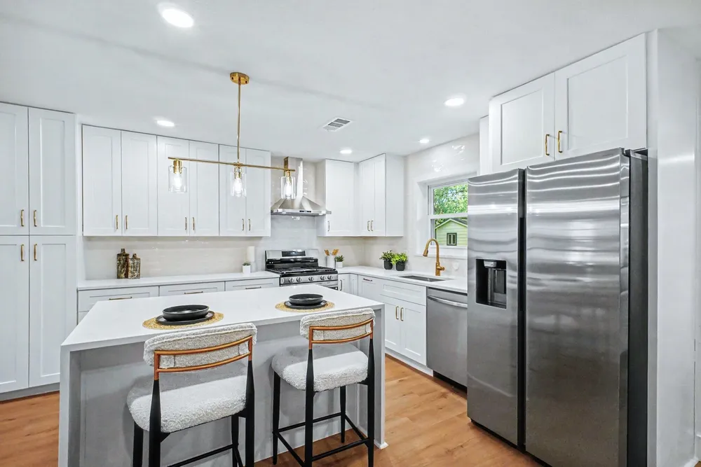 5443 Redstart St, Houston, TX 77096