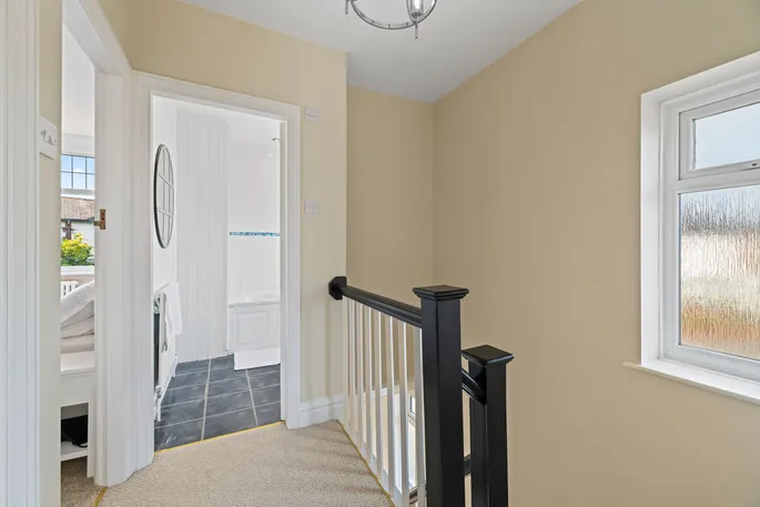 Property carousel image 17