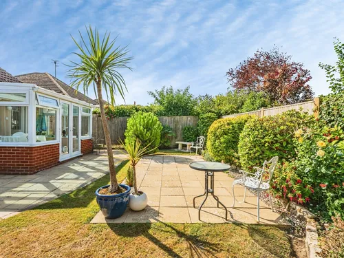 Chyngton Gardens, Seafordphoto