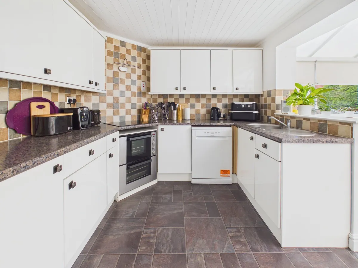 Rutland Close, Barry, CF62