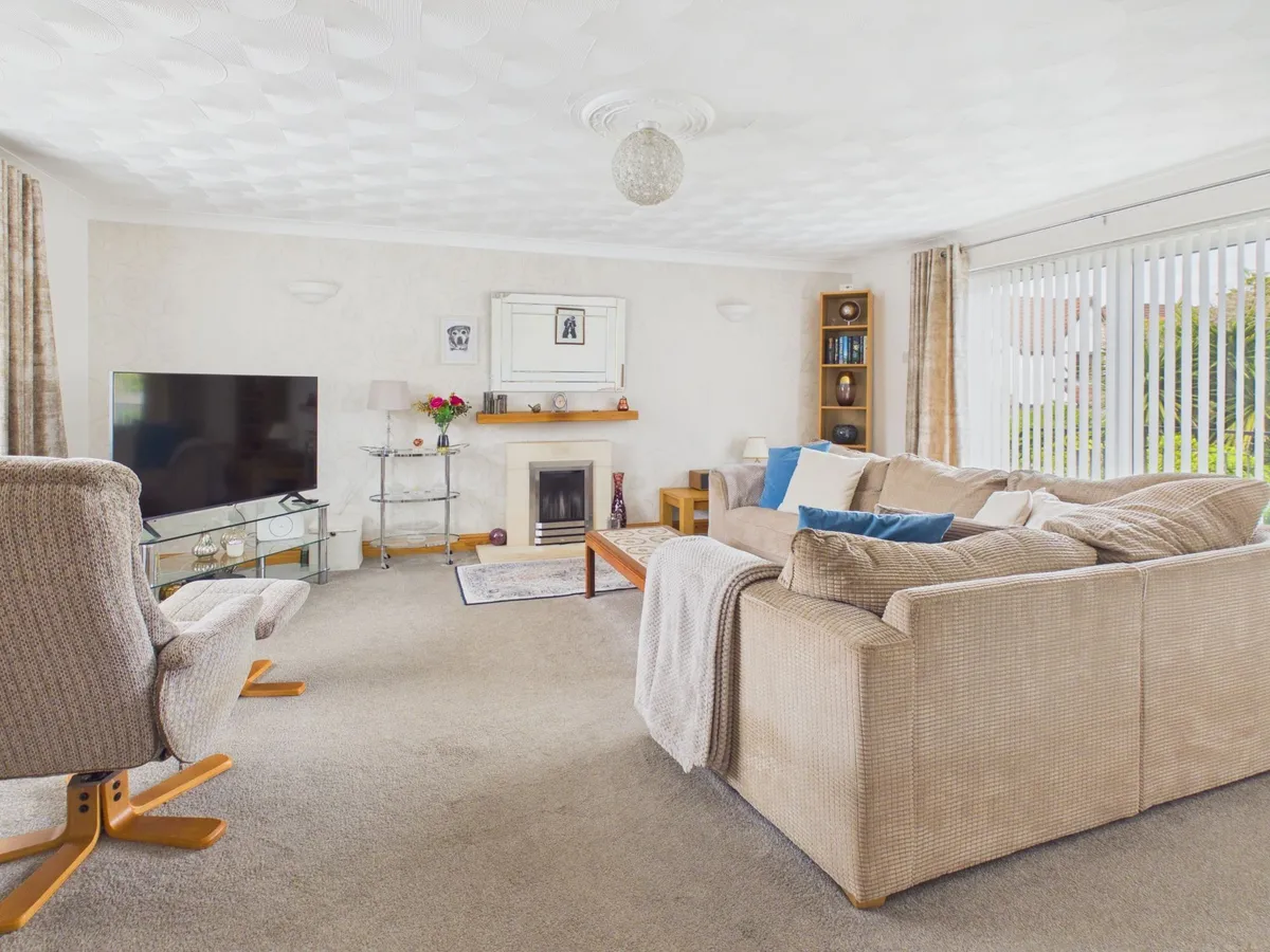 Rutland Close, Barry, CF62