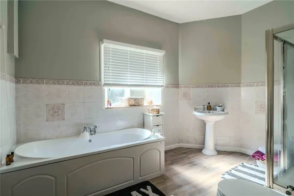 Fish Hill, Broadway, WR12 photo 9