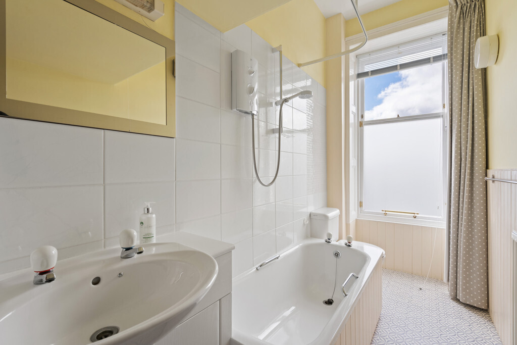 88 Comiston Drive, Morningside, Edinburgh, EH10 5QT Image 28