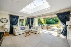 Sandlands Grove, Walton-On-The-Hill, KT20 photo 2