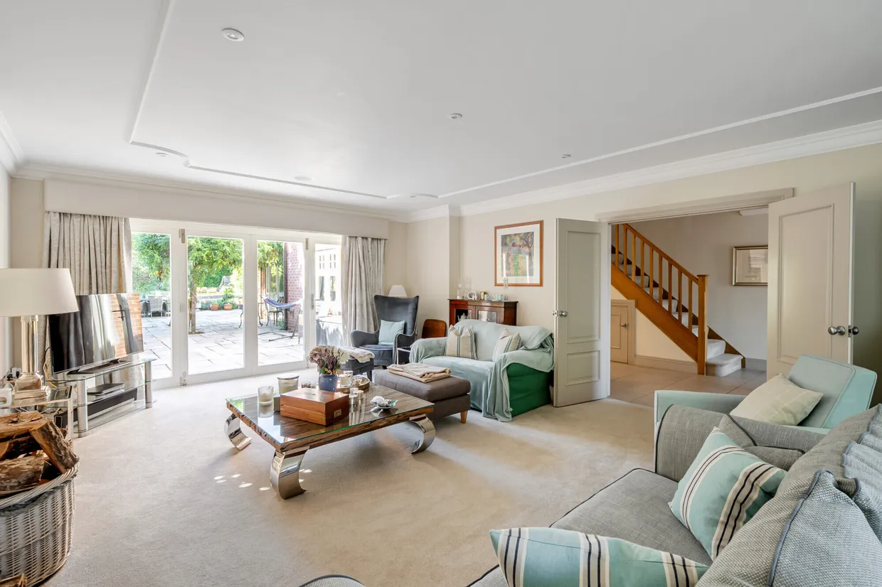 Sandlands Grove, Walton-On-The-Hill, KT20 photo 6