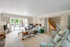 Sandlands Grove, Walton-On-The-Hill, KT20 photo 6