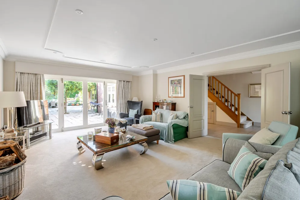 Sandlands Grove, Walton-On-The-Hill, KT20 photo 6