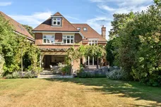 Sandlands Grove, Walton-On-The-Hill, KT20 photo 12