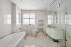 Sandlands Grove, Walton-On-The-Hill, KT20 photo 14