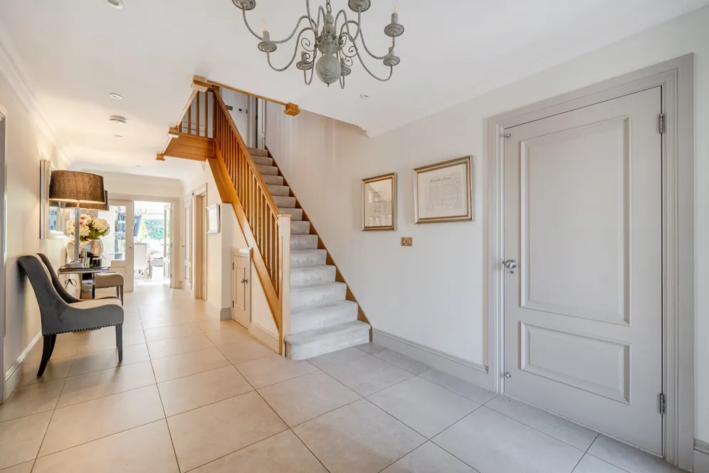 Sandlands Grove, Walton-On-The-Hill, KT20 photo 16