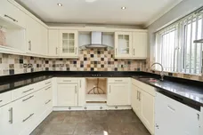 Oakdale Grove, Shipley