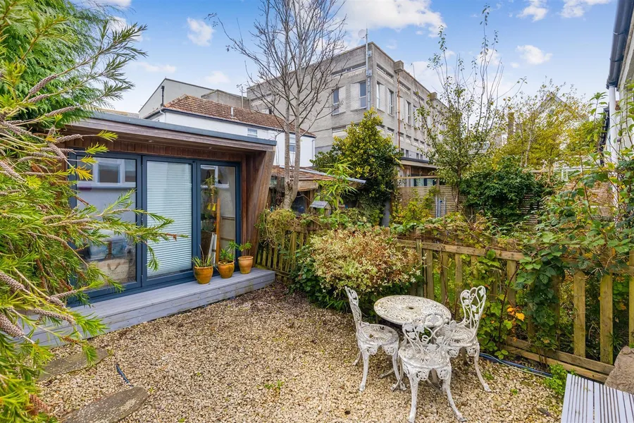 Property Image 4