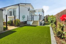 Plumtree Mobile Home Park, Marham