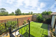 Plumtree Mobile Home Park, Marham