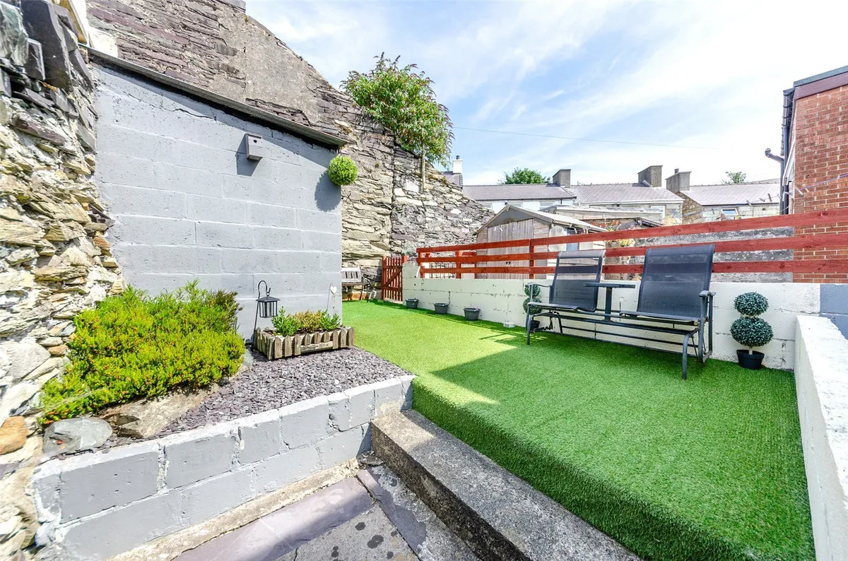 Bryncelyn Road, Talysarn, Caernarfon, Gwynedd, LL54