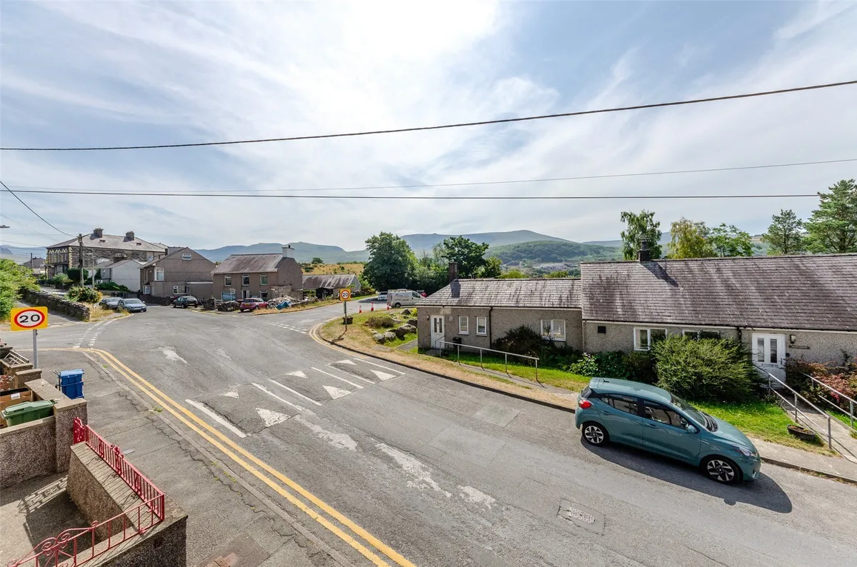 Bryncelyn Road, Talysarn, Caernarfon, Gwynedd, LL54