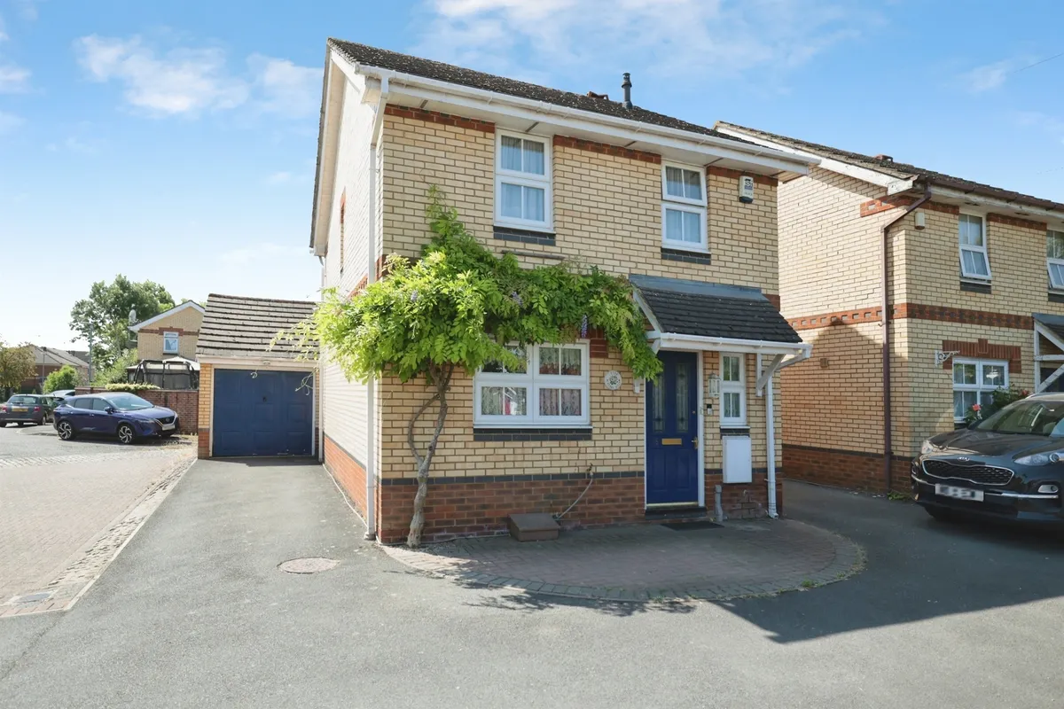 Cherry Hills, Watford