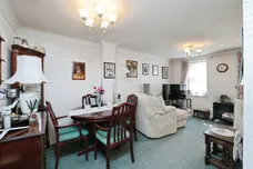 Cherry Hills, Watford