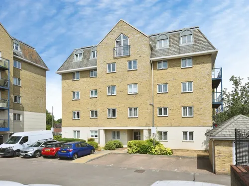 Taverners Way, Hoddesdonphoto