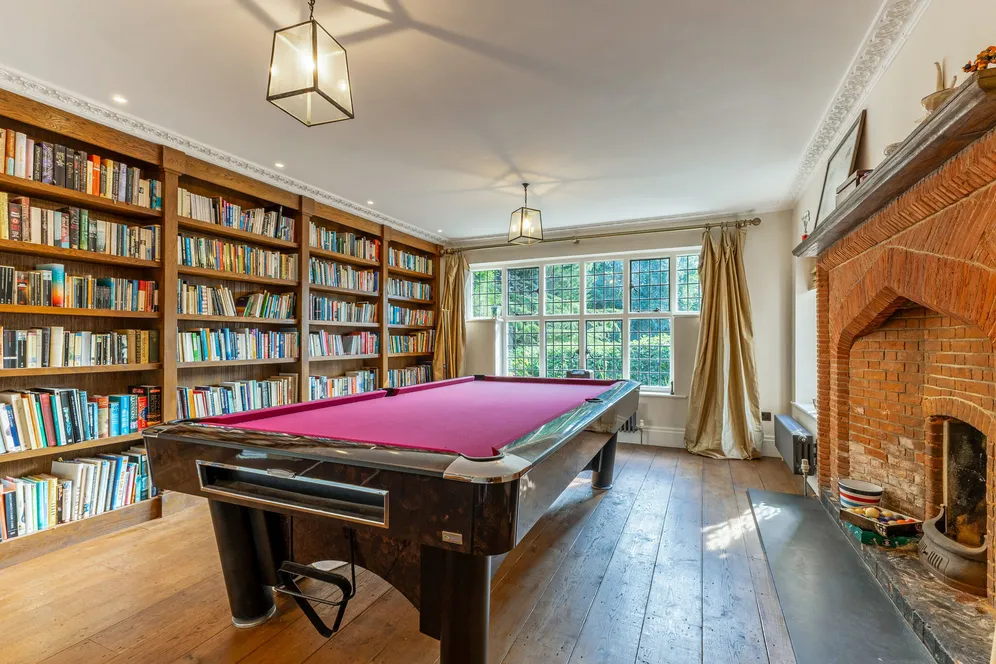 Upper Hale Road, Farnham, GU9 photo 9