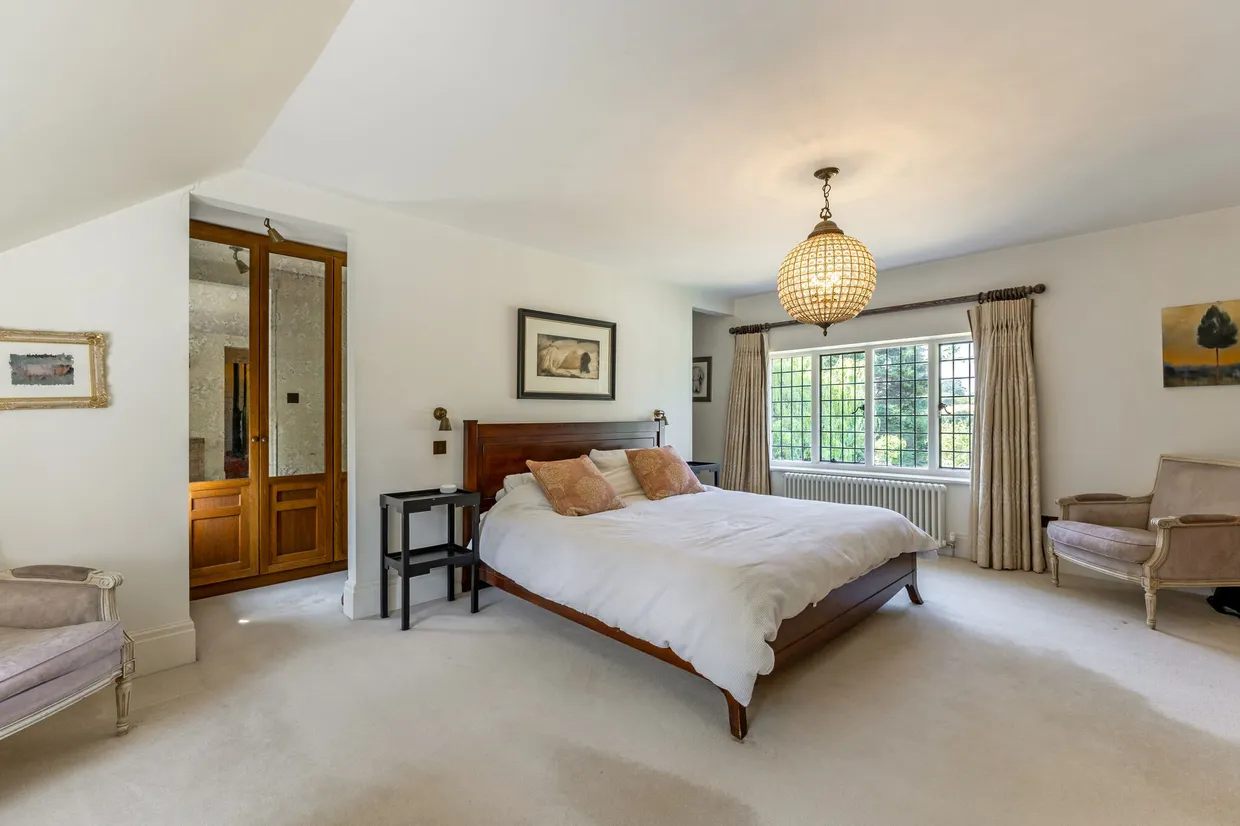 Upper Hale Road, Farnham, GU9 photo 16