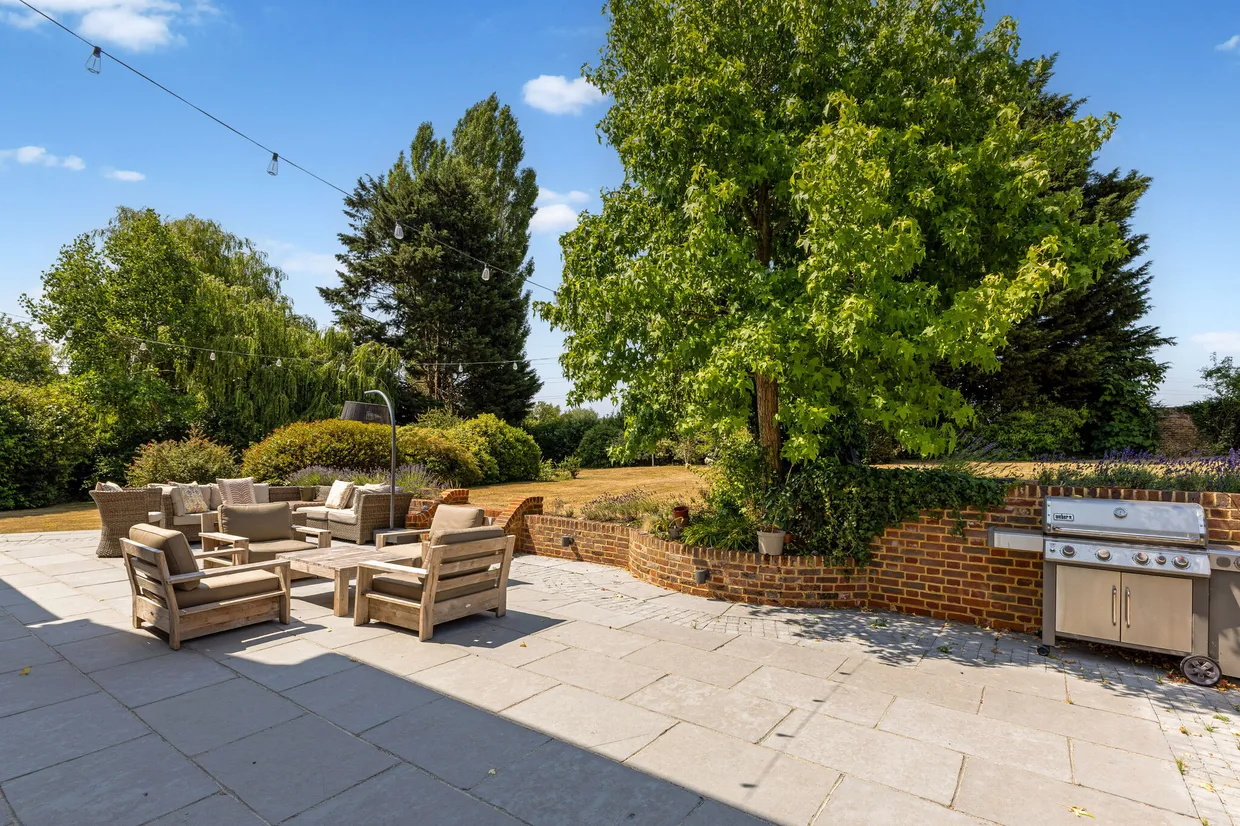 Upper Hale Road, Farnham, GU9 photo 25