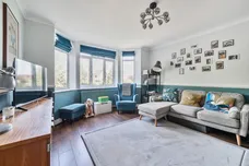 Warwick Road, London, N11 photo 4