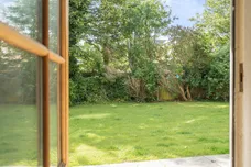 Warwick Road, London, N11 photo 16