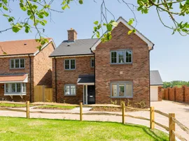Brockhills Lane, New Milton thumb 2