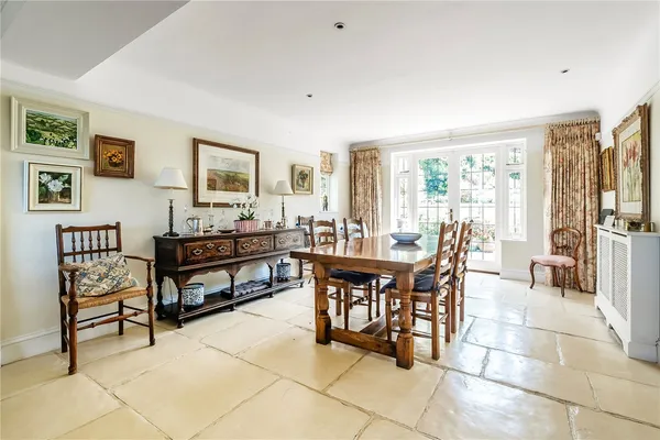 Ladyegate Road, Dorking, RH5 photo 3