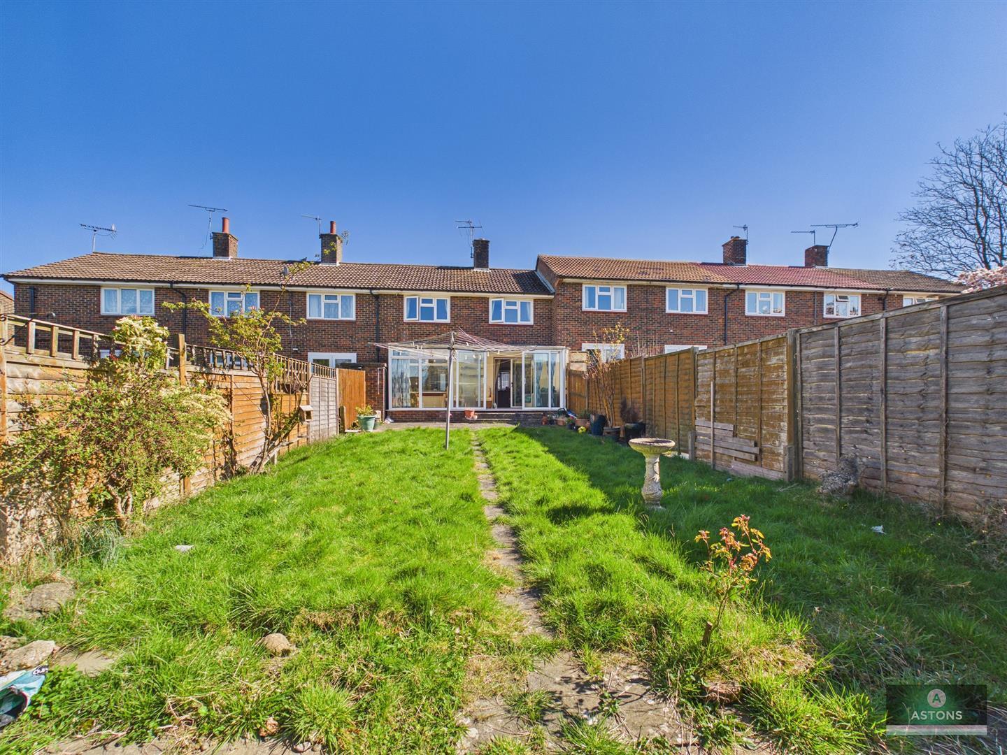 Pound Hill Image 11