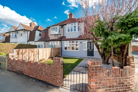 Park Avenue Hounslow TW3