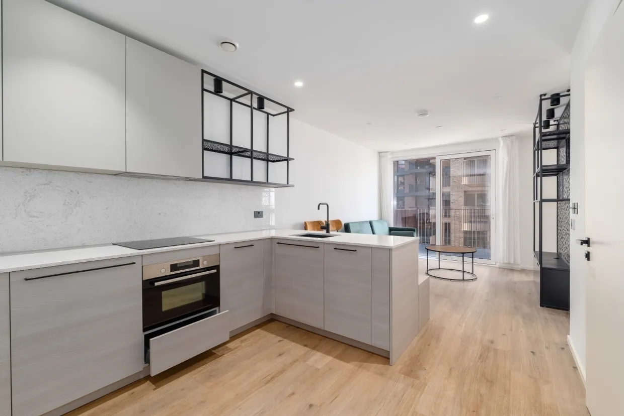 Hemlock Street, E14 photo 4