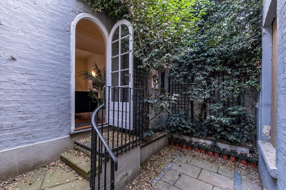 Eccleston Square Mews London SW1V photo 4