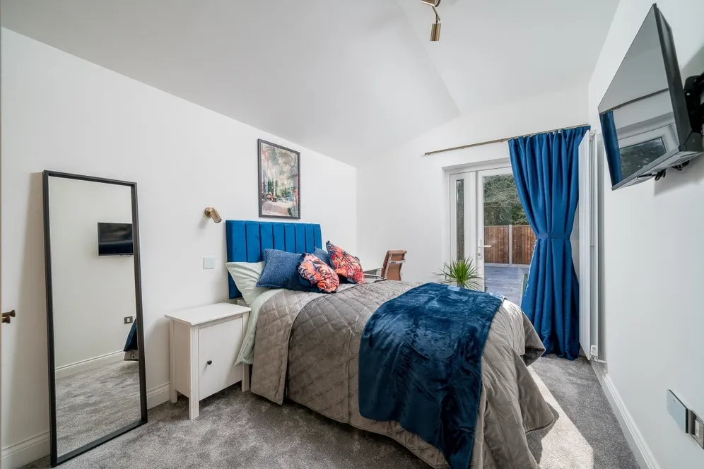 Park Avenue Hounslow TW3 photo 4