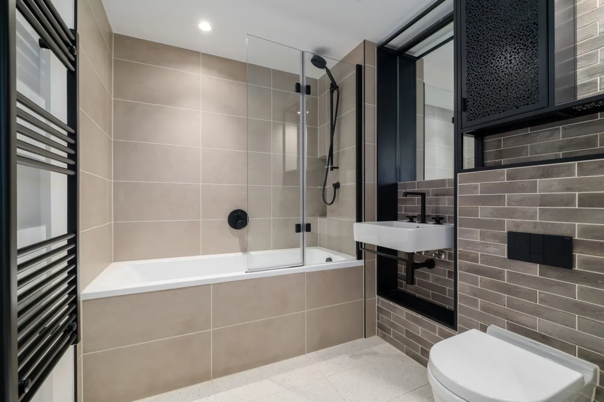 Hemlock Street, E14 photo 6