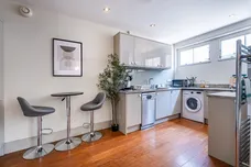 Eccleston Square Mews London SW1V photo 6
