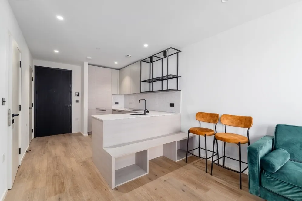 Hemlock Street, E14 photo 7