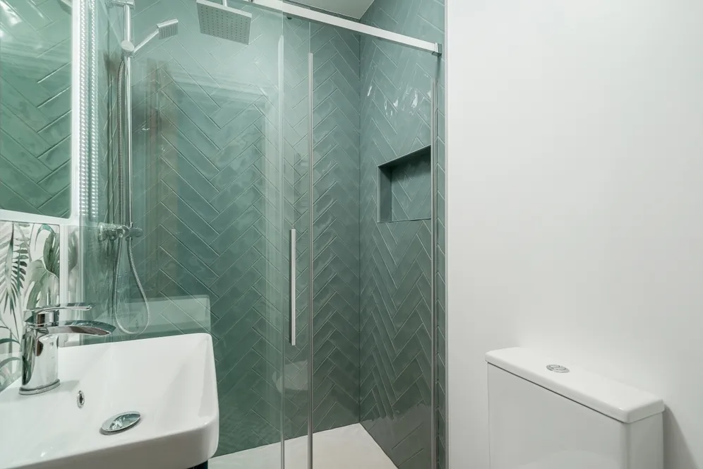 Park Avenue Hounslow TW3 photo 6