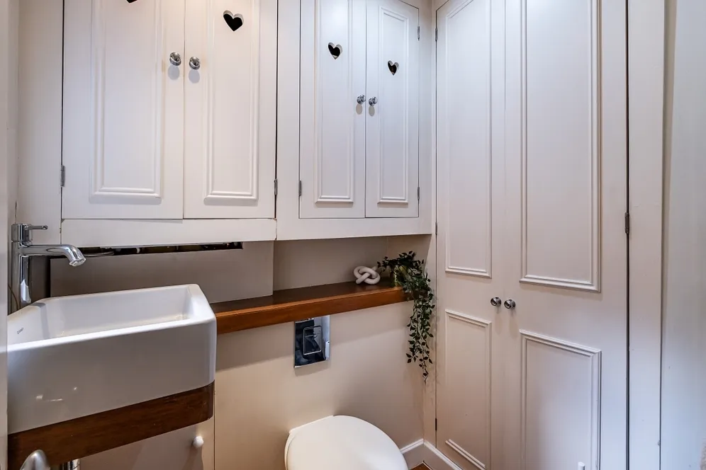 Eccleston Square Mews London SW1V photo 9