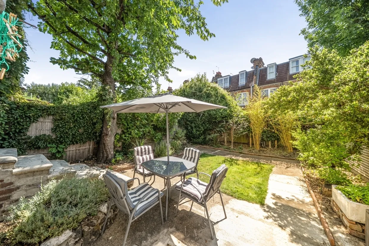 Fairfield Gardens London N8 photo 3