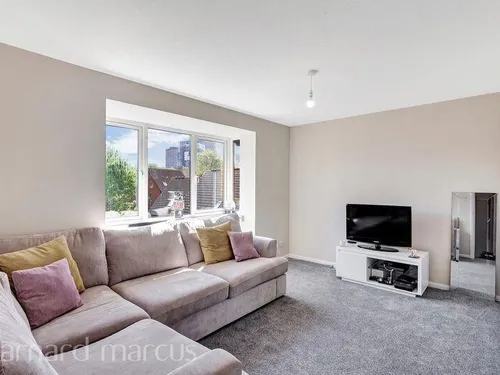 Greyhound Road, Suttonphoto