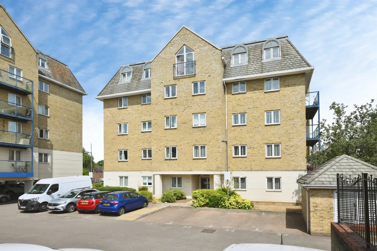 Taverners Way, Hoddesdon
