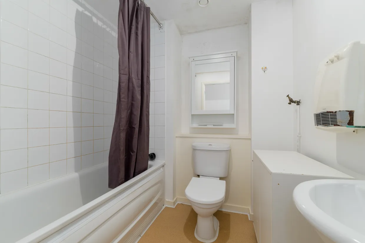 Blackwall Way, London, E14 photo 6